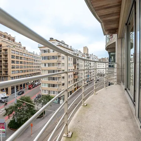 Papa Figos - Classy And Spacious 2 Bedroom * Oostende