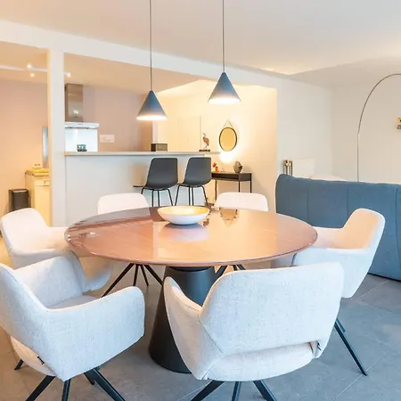 Lägenhet Papa Figos - Classy And Spacious 2 Bedroom *