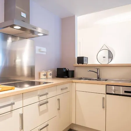 Apartment Papa Figos - Classy And Spacious 2 Bedroom