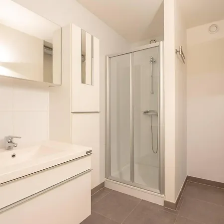 Papa Figos - Classy And Spacious 2 Bedroom * Oostende