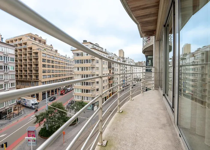 Papa Figos - Classy And Spacious 2 Bedroom * 오스텐드