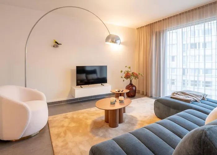 Papa Figos - Classy And Spacious 2 Bedroom Apartment *