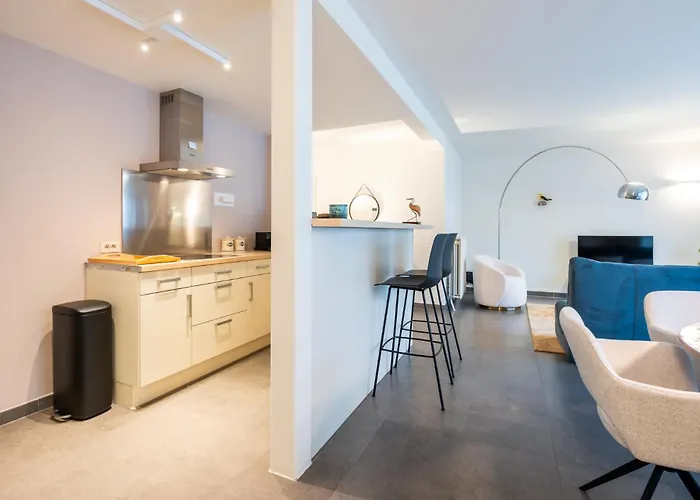 Papa Figos - Classy And Spacious 2 Bedroom